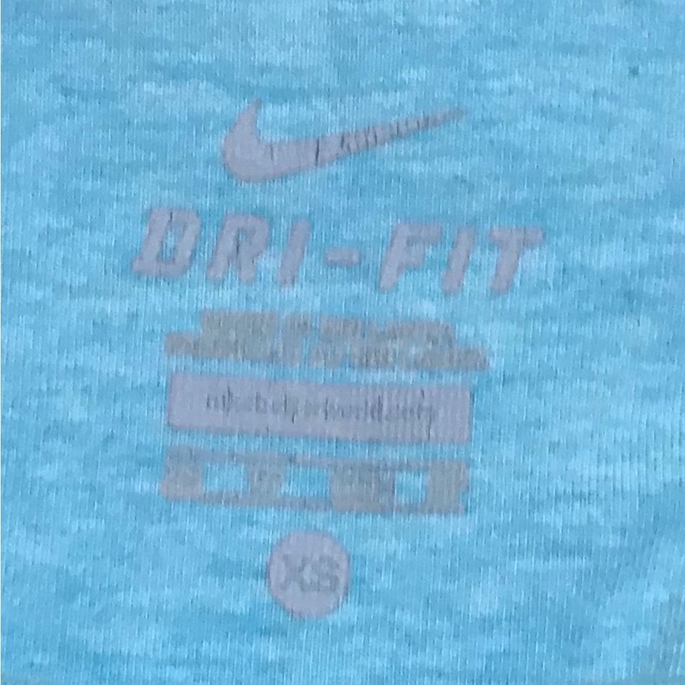 🔥EUC NIKE BEAUTIFUL SPRING TEAL COLOR SUPER CUTE DRI-FIT CAPRI’S SWOOSH SIGN 🔝 - Picture 6 of 6